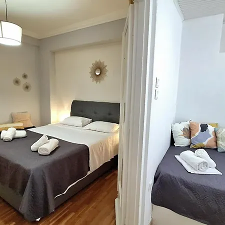 Kouki House Daire Atina